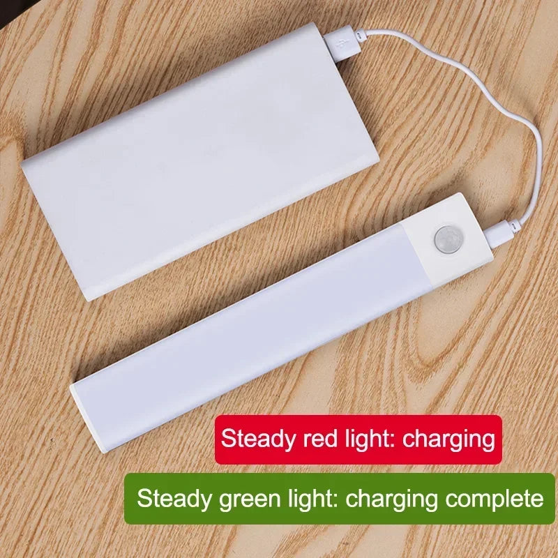 Luz LED com Sensor de Movimento Recarregável — 10 a 60cm para Armário, Quarto e Cozinha