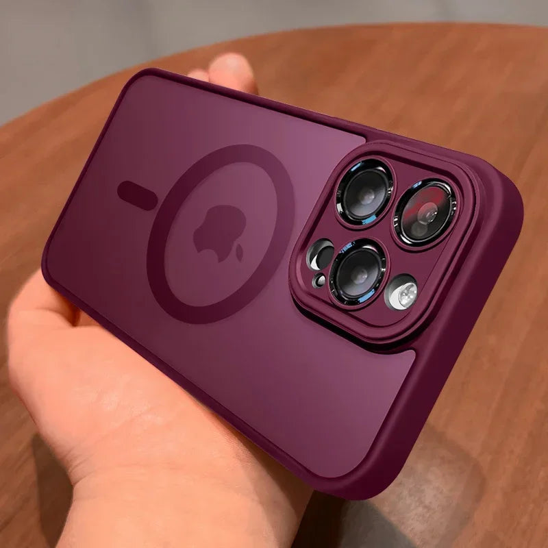 Capa Magnética de Luxo Fosca Translúcida — iPhone 11 ao 17 | MagSafe | Antichoque