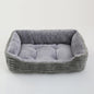Cama Quadrada para Cães e Gatos — Pelúcia Macia, Almofada Calmante, Uso Inverno